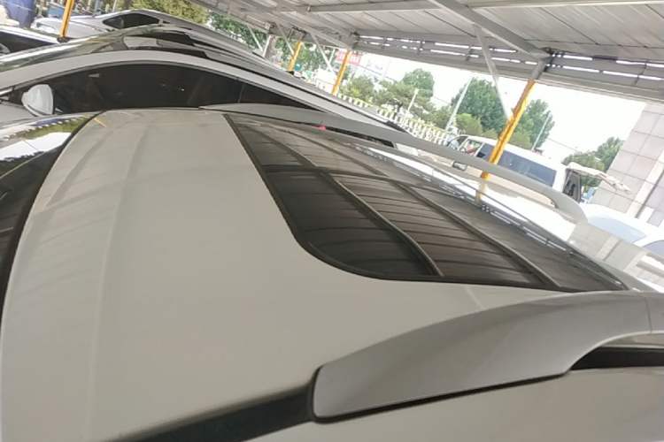 Used Bestune X80 2017 2.0L automatic Technology trim level Roof
