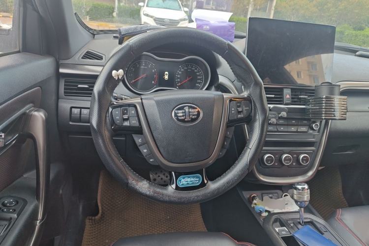 Used Bestune X80 2017 1.8T Automatic Sport Model Steering Wheel