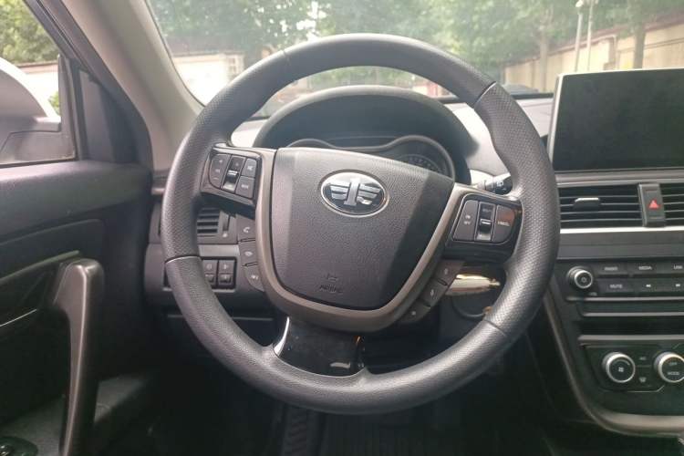 Used Bestune X80 2017 2.0L Automatic Elite Edition Steering Wheel