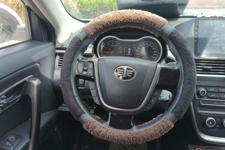 Used Bestune X80 2017 2.0L manual base version Steering Wheel