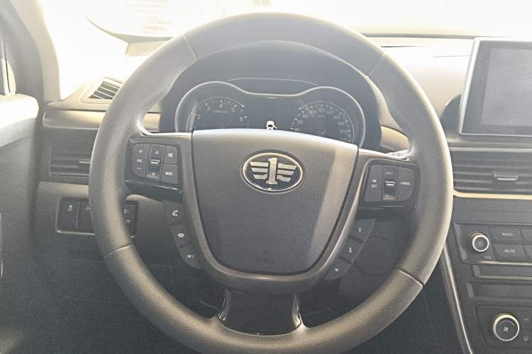 Used Bestune X80 2017 2.0L Automatic Elite Edition Steering Wheel