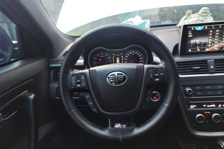 Used Bestune X80 2017 1.8T Automatic Sport Model Steering Wheel