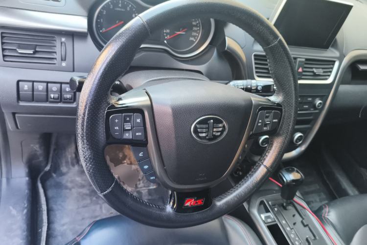 Used Bestune X80 2017 1.8T Automatic Sport Model Steering Wheel