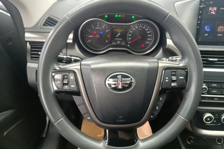 Used Bestune X80 2017 2.0L automatic Technology trim level Steering Wheel