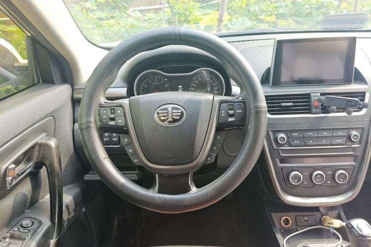 Used Bestune X80 2017 2.0L Manual Luxury Edition Steering Wheel