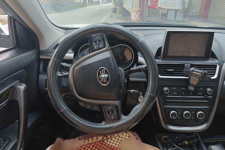 Used Bestune X80 2017 2.0L Manual Luxury Edition Steering Wheel