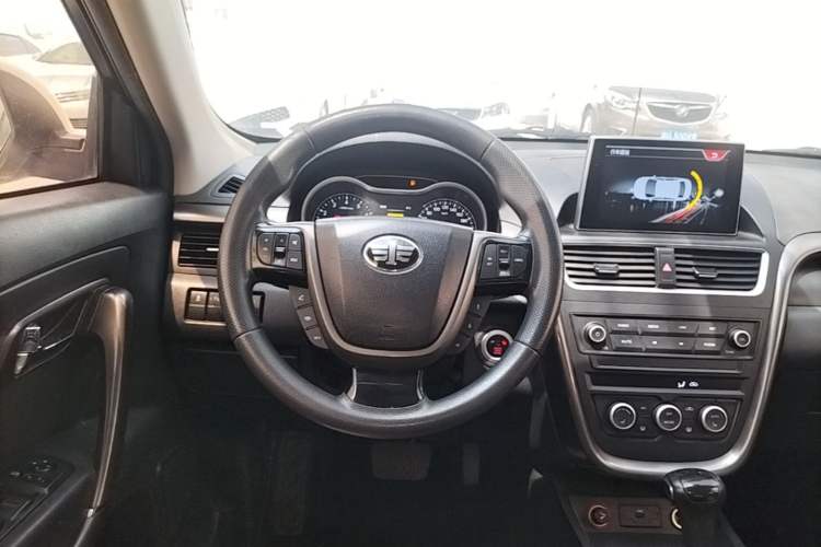 Used Bestune X80 2017 1.8T Automatic Luxury Model Steering Wheel