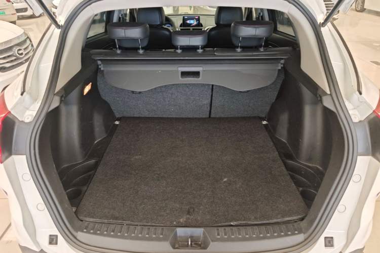 Used Bestune X80 2017 2.0L Manual Luxury Edition Trunk
