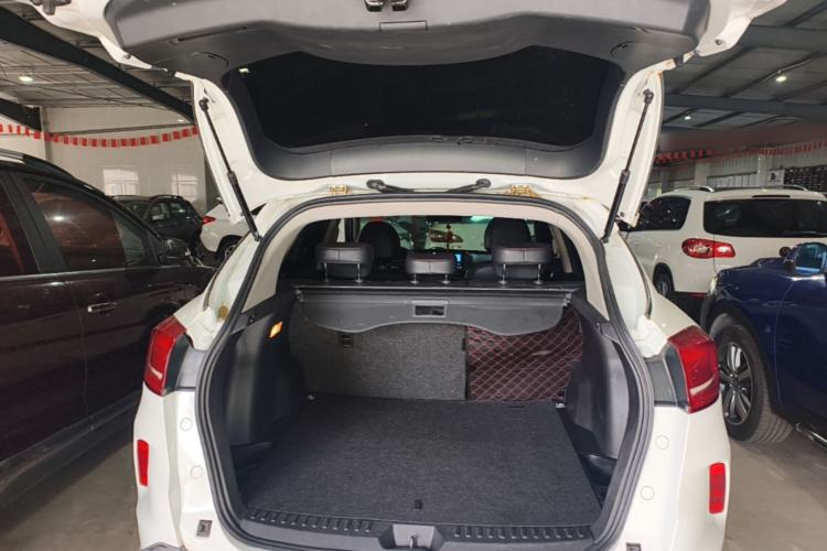 Used Bestune X80 2017 1.8T Automatic Luxury Model Trunk