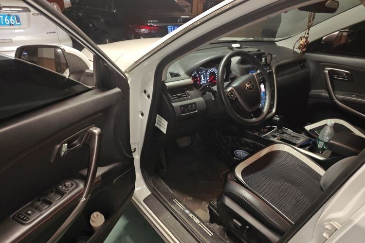 Used Bestune X80 2018 Live Edition 2.0L Automatic Comfort Model Driver Seat