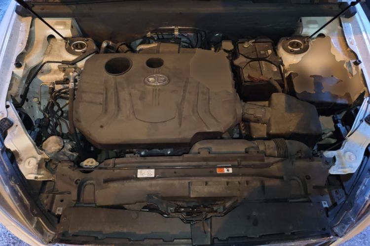 Used Bestune X80 2018 Live Edition 1.8T Automatic Luxury Model Engine Bay