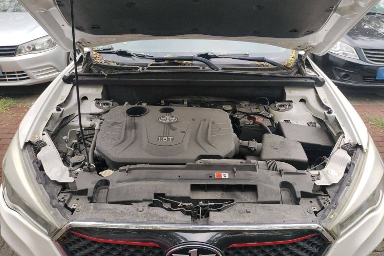 Used Bestune X80 2018 Live Edition 1.8T Automatic Luxury Model Engine Bay