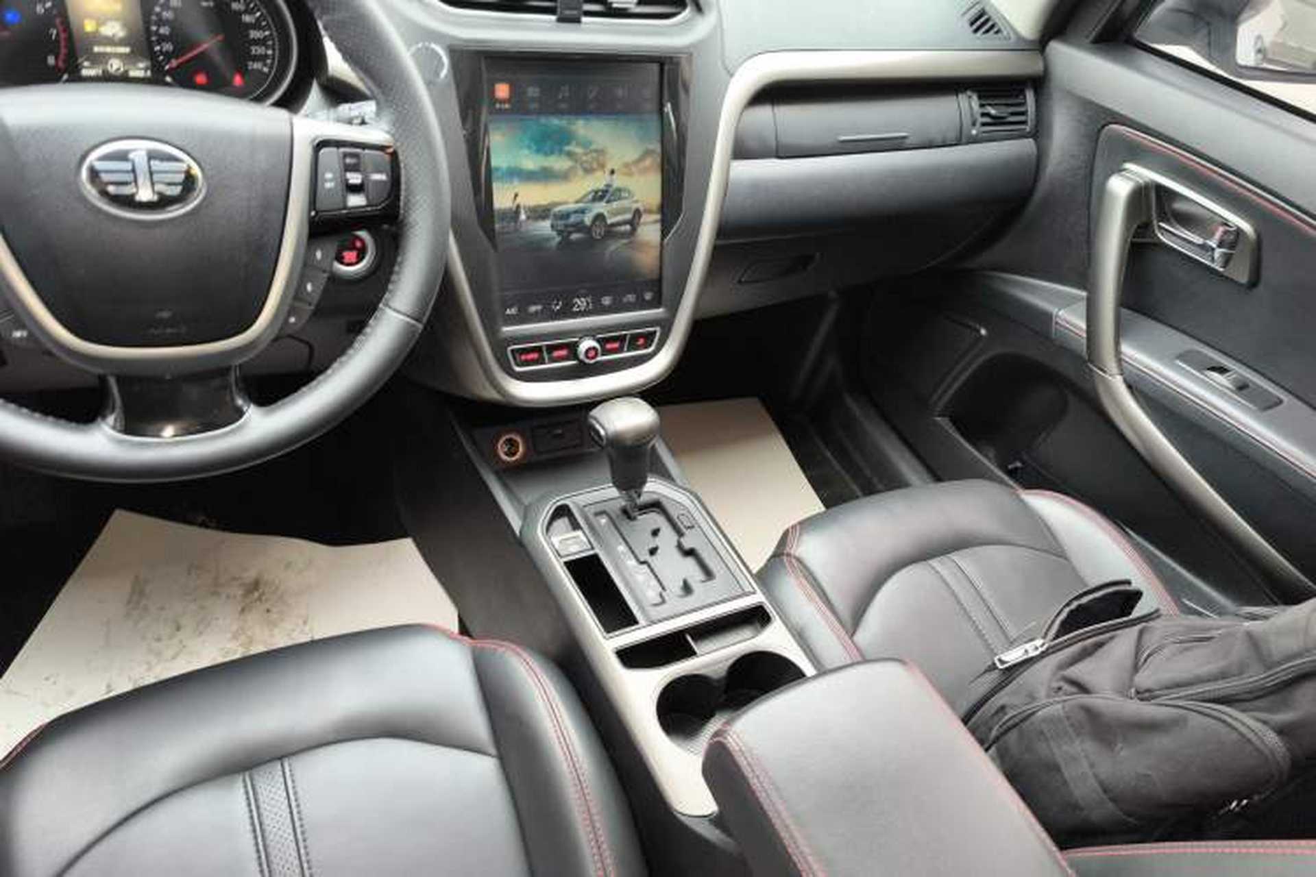 Used Bestune X80 2018 Live Edition 1.8T Automatic Luxury Model Gear Lever