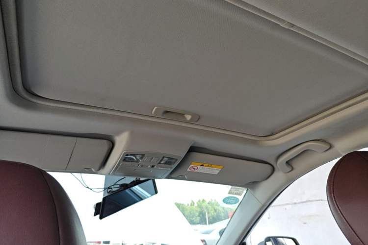 Used Bestune X80 2018 2.0L Automatic 20th Anniversary Edition Headliner