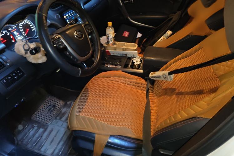 Used Bestune X80 2018 Live Edition 1.8T Automatic Luxury Model Interior 3