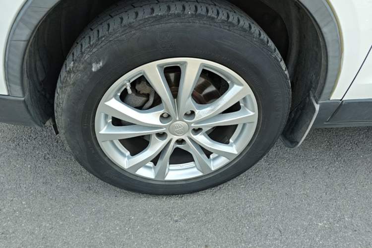Used Bestune X80 2018 2.0L Automatic 20th Anniversary Edition Left Front Wheel Hub