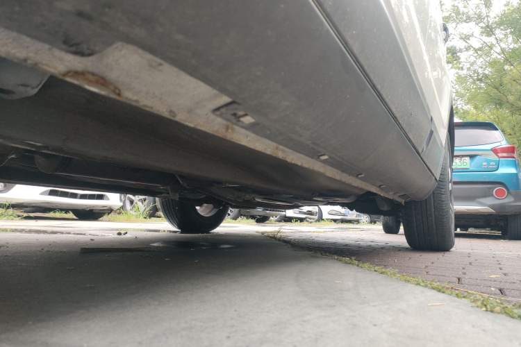 Used Bestune X80 2018 Live Edition 1.8T Automatic Luxury Model Left Side Sill