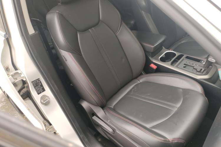 Used Bestune X80 2018 Live Edition 1.8T Automatic Luxury Model Right Front Seat