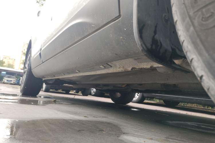 Used Bestune X80 2018 Live Edition 1.8T Automatic Luxury Model Right Side Sill