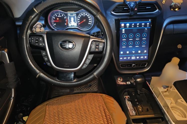 Used Bestune X80 2018 Live Edition 1.8T Automatic Luxury Model Steering Wheel