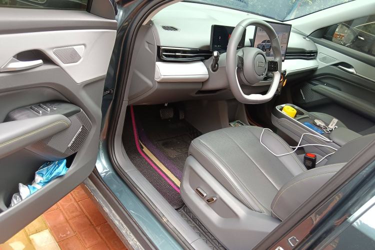 Used Bestune Yueyi 03 2025 565km Premium Edition Driver Seat