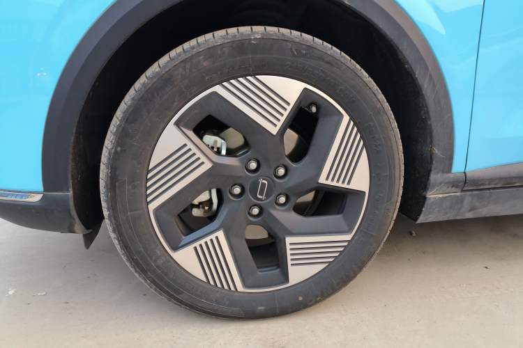 Used Bestune Yueyi 03 2025 565km Premium Edition Exterior 7