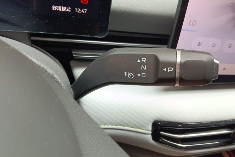 Used Bestune Yueyi 03 2025 565km Premium Edition Gear Lever