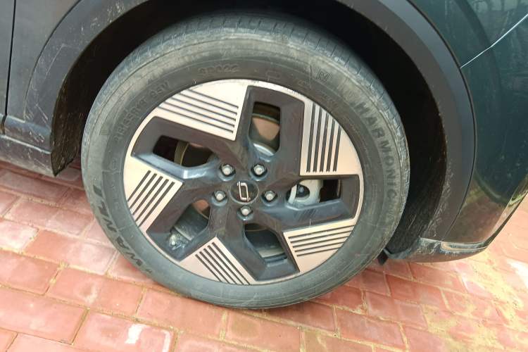 Used Bestune Yueyi 03 2025 565km Premium Edition Right Front Wheel Hub