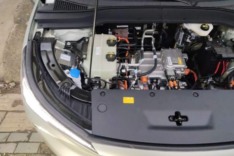 Used Bestune Yueyi 03 2025 565km Enjoy Edition Engine Bay Right