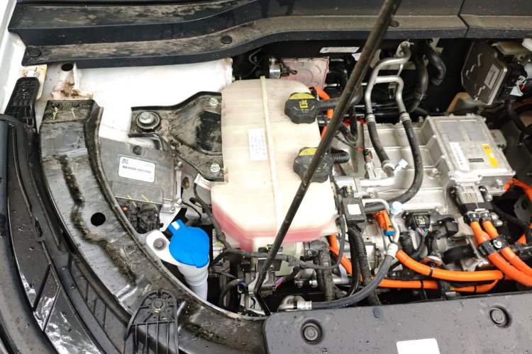 Used Bestune Yueyi 03 2025 565km Enjoy Edition Engine Bay Right