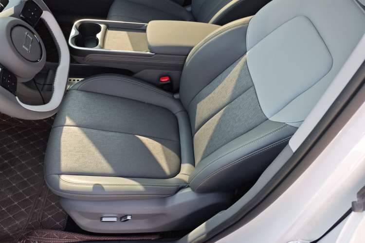 Used Bestune Yueyi 03 2025 565km Comfort Edition Left Front Seat