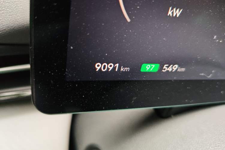 Used Bestune Yueyi 03 2025 565km Enjoy Edition Odometer Close Up