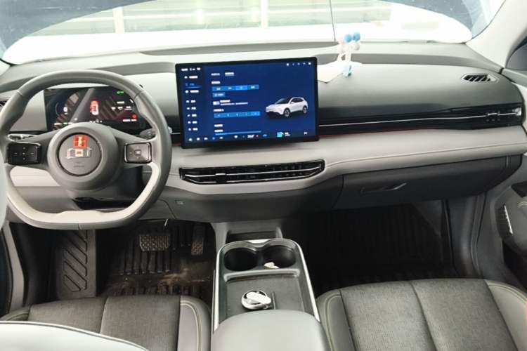 Used Bestune Yueyi 03 2025 565km Premium Edition Center Console