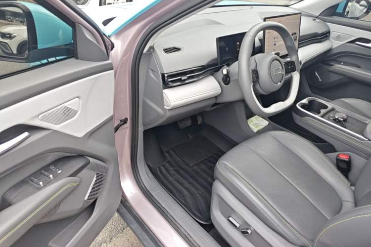Used Bestune Yueyi 03 2025 565km Premium Edition Driver Seat