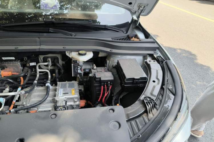 Used Bestune Yueyi 03 2025 565km Enjoyment Edition Engine Bay Left