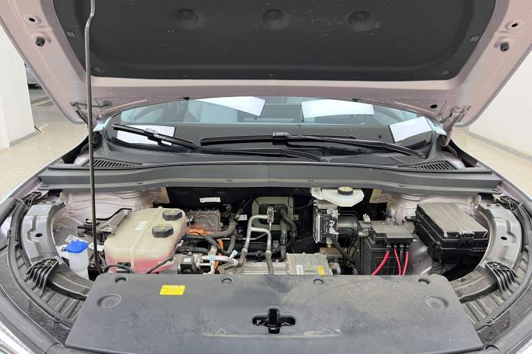 Used Bestune Yueyi 03 2025 565km Premium Edition Engine Bay