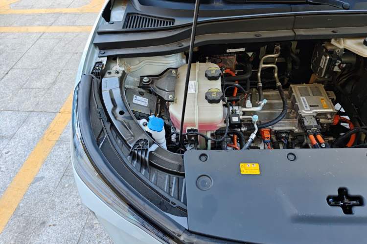Used Bestune Yueyi 03 2025 445km Quality Selection Edition Engine Bay Right