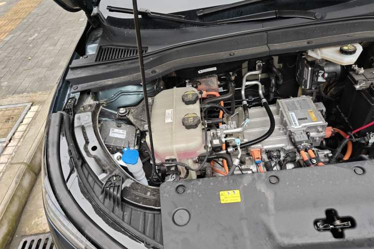 Used Bestune Yueyi 03 2025 565km Enjoy Edition Engine Bay Right