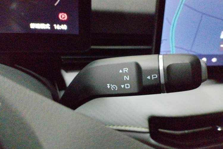 Used Bestune Yueyi 03 2025 565km Enjoy Edition Gear Lever