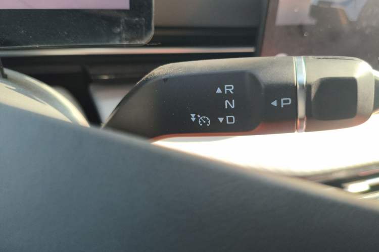 Used Bestune Yueyi 03 2025 445km Joyful Edition Gear Lever