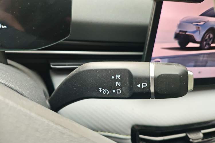 Used Bestune Yueyi 03 2025 565km Enjoyment Edition Gear Lever