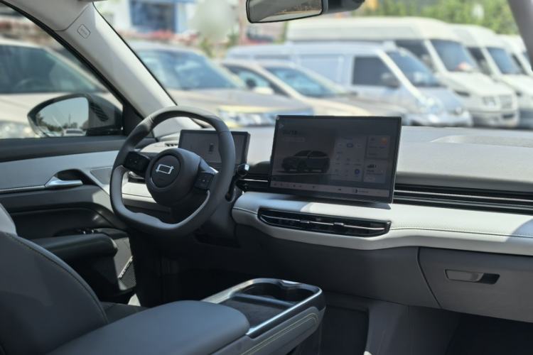 Used Bestune Yueyi 03 2025 565km Enjoy Edition Interior 1