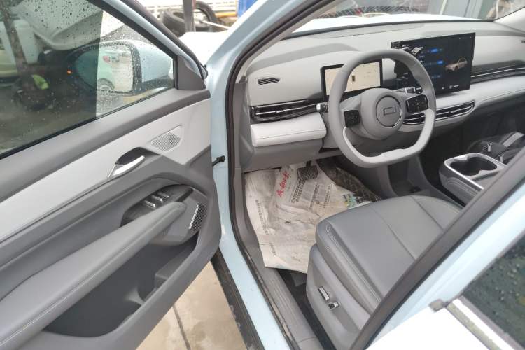Used Bestune Yueyi 03 2025 445km Joyful Edition Interior 3