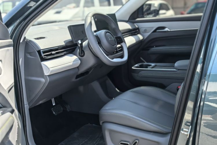 Used Bestune Yueyi 03 2025 565km Enjoy Edition Interior 3