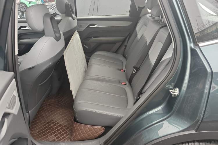 Used Bestune Yueyi 03 2025 565km Premium Edition Interior 4