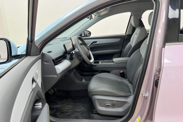 Used Bestune Yueyi 03 2025 565km Premium Edition Left Front Seat