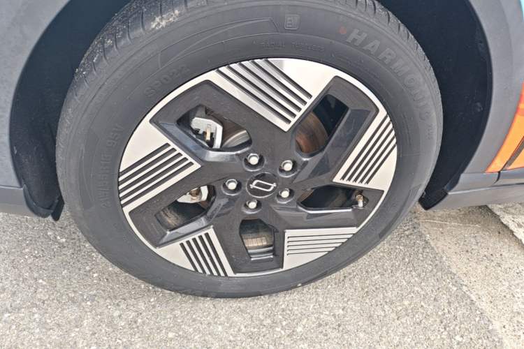 Used Bestune Yueyi 03 2025 565km Premium Edition Left Front Wheel Hub