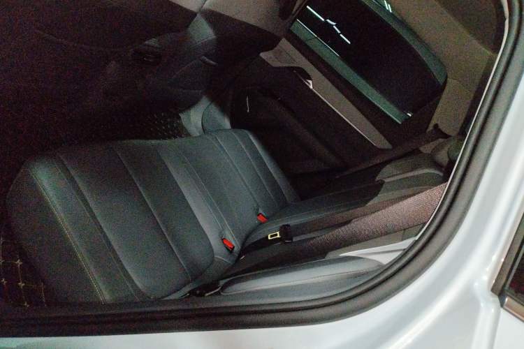 Used Bestune Yueyi 03 2025 565km Enjoy Edition Left Rear Seat