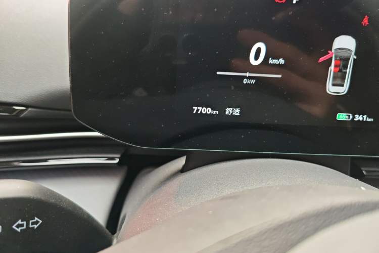 Used Bestune Yueyi 03 2025 565km Enjoyment Edition Odometer Close Up