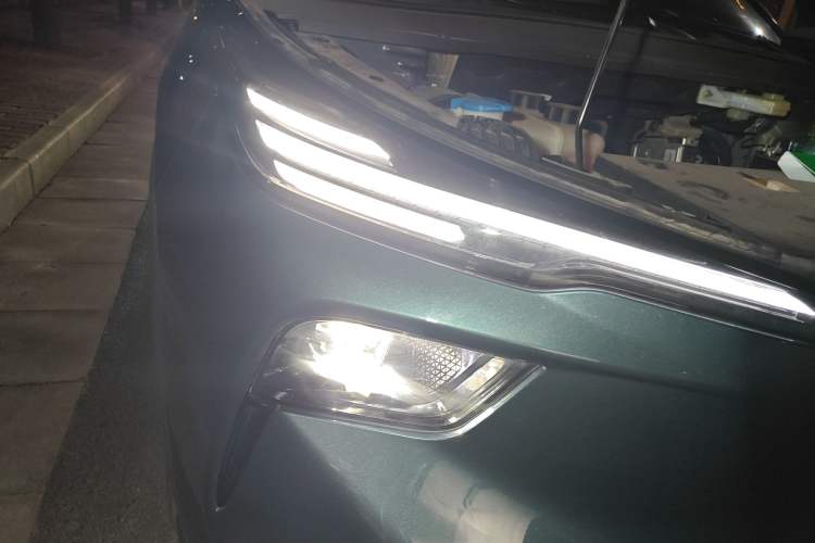 Used Bestune Yueyi 03 2025 565km Enjoy Edition Right Front Headlight